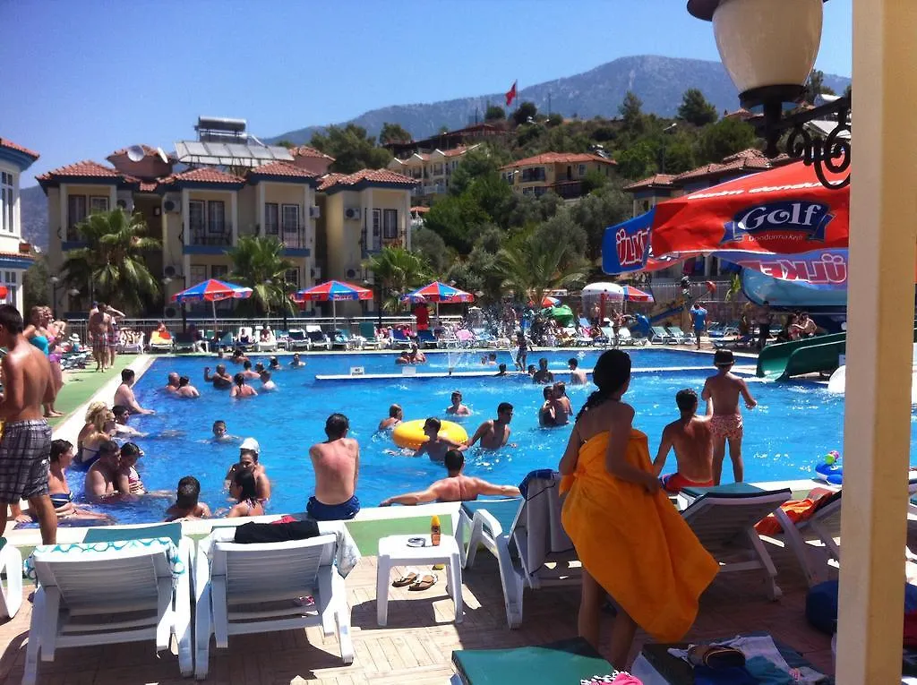 Aparthotel Gurol Apart Ölüdeniz 3*,